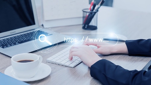 过期域名,域名抢注